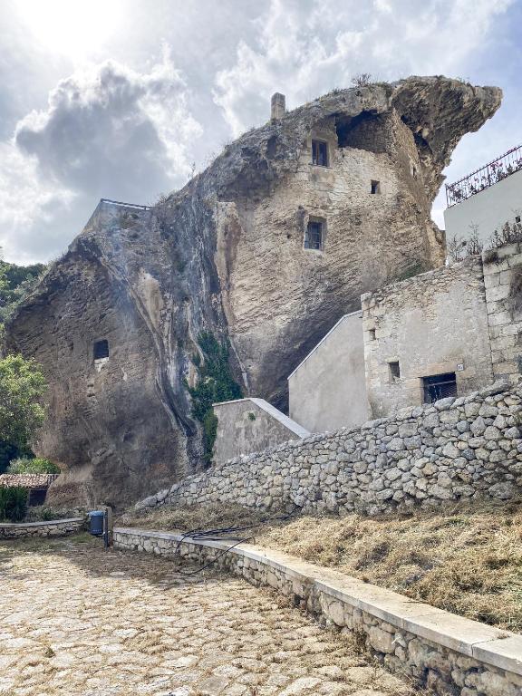 La Roccia dell’Elefante, L'Attico Blu a Valledoria