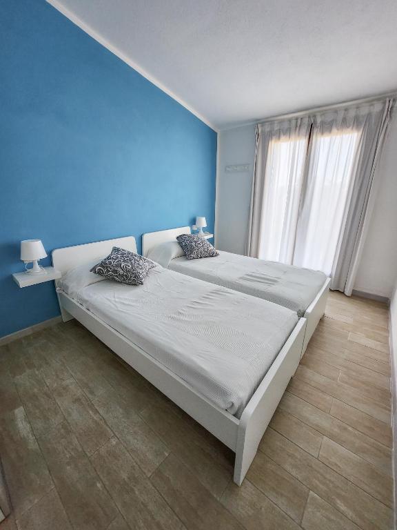 La camera matrimoniale, L'Attico Blu a Valledoria